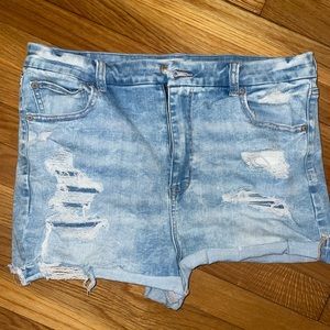 American Eagle Curvy High rise shorts size 16